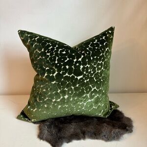 Green Velvet Patterned Pillow